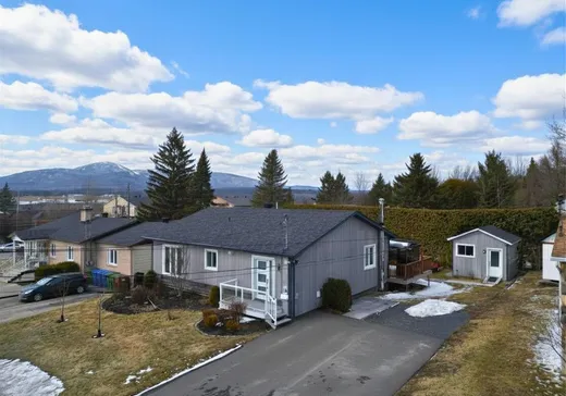 Bungalow à vendre - 629 Rue St-François, Magog, J1X4N7