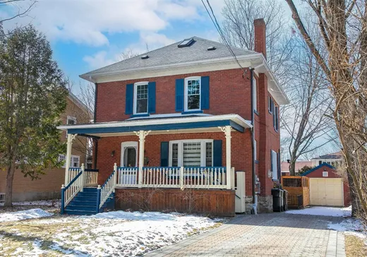 Two or more stories for sale - 255 Rue du Sénateur-Howard, Les Nations, J1J3K6