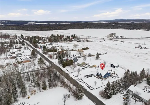 Maison à vendre - 195 Rue Ducharme, Ste-Catherine-De-Hatley, J0B 1W0