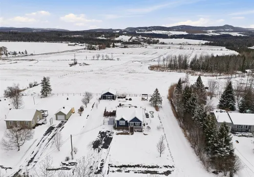 Maison à vendre - 195 Rue Ducharme, Ste-Catherine-De-Hatley, J0B 1W0