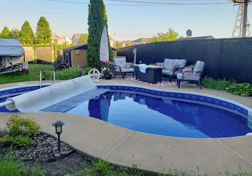 Maison à vendre - 308 Rue des Vosges, Laval (Auteuil), H7K 3G8