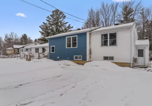 Bungalow for sale - 667 Rue Miljour, St-Lin, J5M2J7