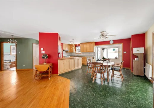 Maison à vendre - 109 Rue St-Laurent, Papineauville, J0V 1E0