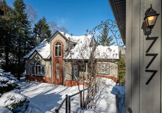 Maison à vendre - 777 Ch. des Pins O., Saint-Sauveur, J0R 1R2