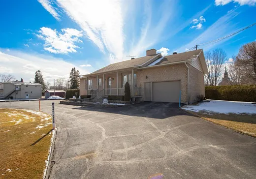 Bungalow à vendre - 1005 Rue Landry, Acton Vale, J0H1A0