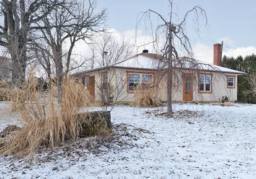 House for sale - 362 Rue Centrale, Saint-Stanislas-de-Kostka, J0S 1W0