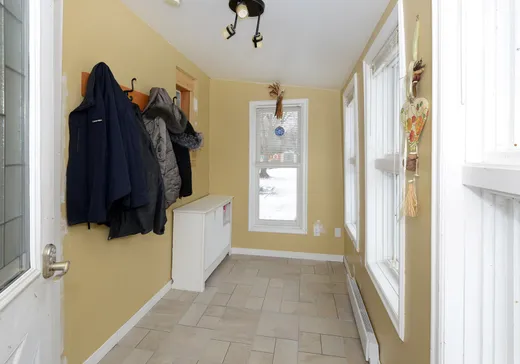 House for sale - 362 Rue Centrale, Saint-Stanislas-de-Kostka, J0S 1W0