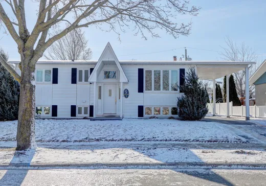 House for sale - 825 Rue St-Pierre E., Saint-Hyacinthe, J2T 1M8