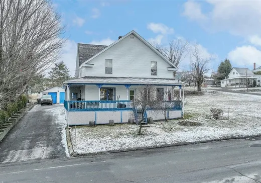 House for sale - 101 Rue Principale, Saint-Isidore-de-Clifton, J0B 2X0