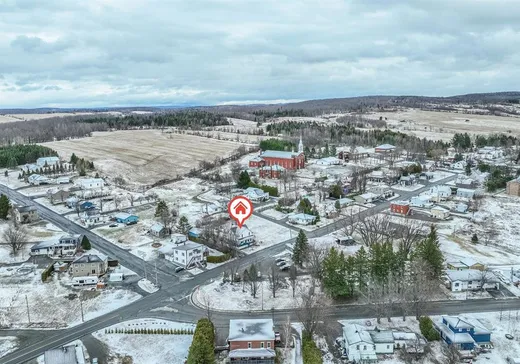 House for sale - 101 Rue Principale, Saint-Isidore-de-Clifton, J0B 2X0