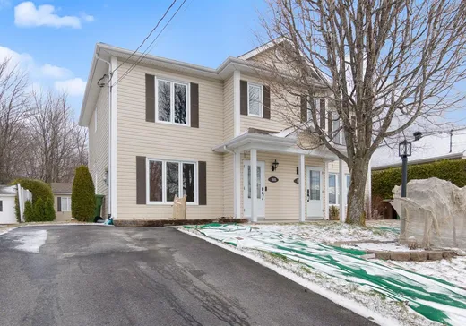 Maison à étages à vendre - 1665 Rue Julien, Sherbrooke, J1N3T9