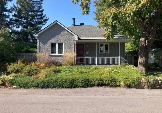 House for sale - 4001 60e Rue, Laval (Laval-sur-le-lac), H7R 1K9