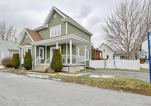 Maison à vendre - 880 Rue Cusson, Saint-Jude, J0H 1P0