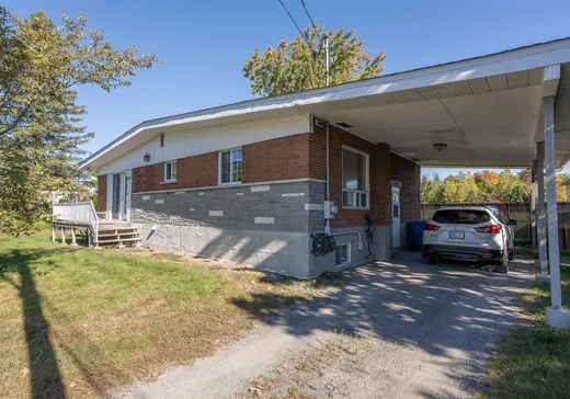 Bungalow à vendre - 891 41e Avenue, Saint-Jérôme, J7Z7L7