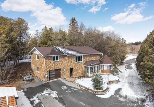 Maison à étages à vendre - 905 Rue Principale, St-Dominique, J0H1L0