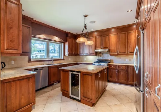 Maison à vendre - 20 Av. des Caryers, Beaconsfield, H9W 6G9