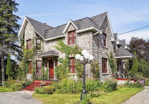 Two or more stories for sale - 3475 Boul. des Mille-Îles, Laval (Auteuil), H7J1C7