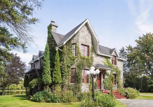 House for sale - 3475 Boul. des Mille-Îles, Laval (Auteuil), H7J 1C7