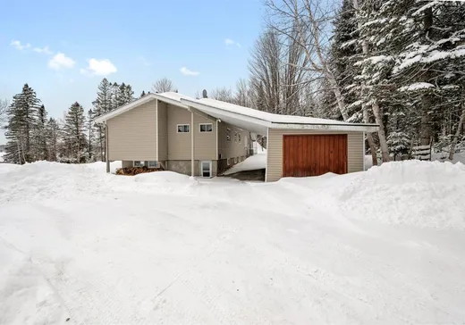 Maison à vendre - 1 Av. de Champfleury, Ste-Marguerite-Esterel, J0T 1E0