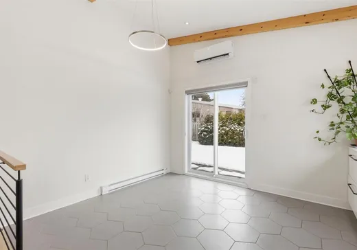 Maison à vendre - 8330 Boul. Wilfrid-Pelletier, Montréal (Anjou), H1K 1M1