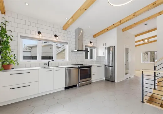 Maison à vendre - 8330 Boul. Wilfrid-Pelletier, Montréal (Anjou), H1K 1M1