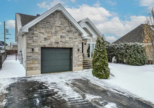 Maison à vendre - 221 Rue de St-Émilion, Terrebonne, J6W 0B4