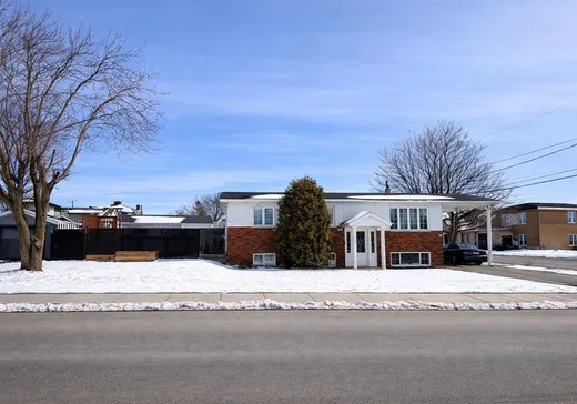 Bungalow à vendre - 18 Boul. Quevillon, Salaberry-de-Valleyfield, J6T3J3
