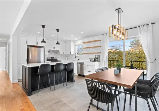 House for sale - 307 Av. Jules-Choquet, Sainte-Julie, J3E 1H1