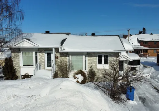 Maison à étages à vendre - 135 Rue Holliday, Sept-Îles, G4R1G1