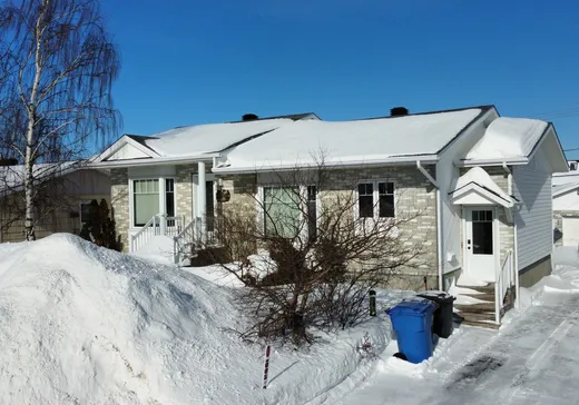 Maison à vendre - 135 Rue Holliday, Sept-Îles, G4R 1G1