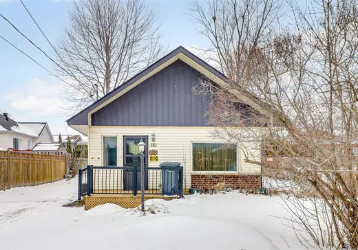 Bungalow à vendre - 181 Rue Delisle, Laval (Duvernay), H7A2V2
