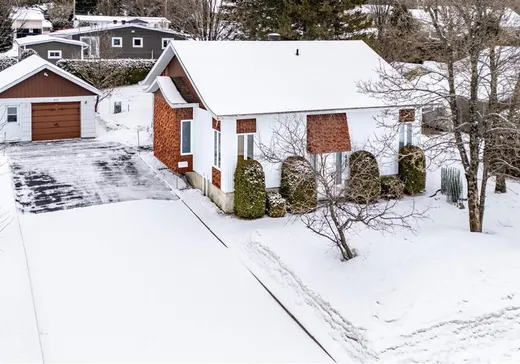 Bungalow for sale - 400 Rue Beauséjour, Thetford-Mines, G6G5E4