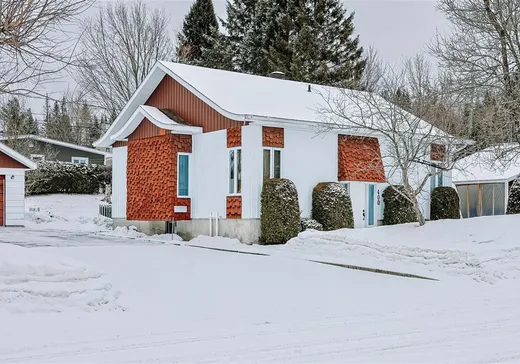 House for sale - 400 Rue Beauséjour, Thetford-Mines, G6G 5E4