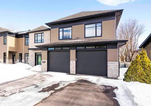 Two or more stories for sale - 322 71e Rue E., Charlesbourg, G1H1L7