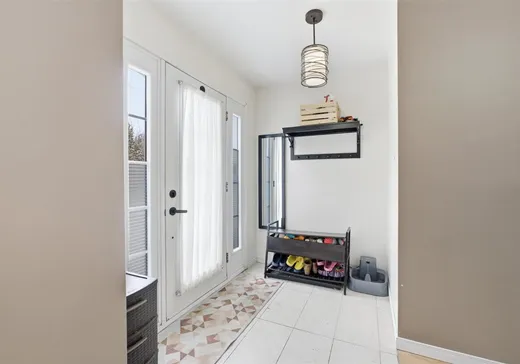 Maison à vendre - 280 Rue Edward-Connoly, St-Nicephore, J2A 3B2