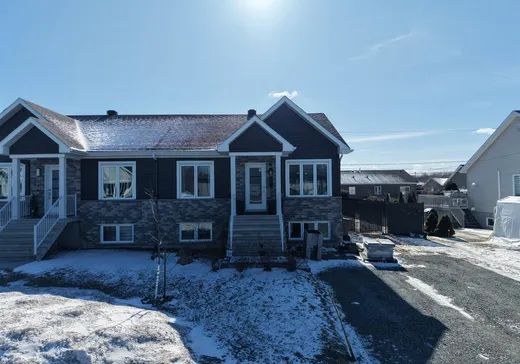 Bungalow for sale - 92 Rue du Domaine, Drummondville, J2A0G8