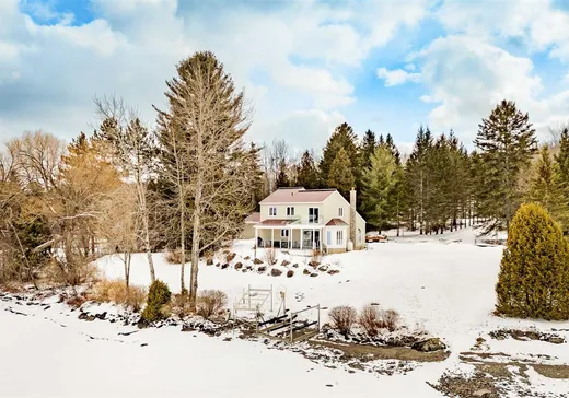 Two or more stories for sale - 718 Route 263, Lambton, G0M1H0