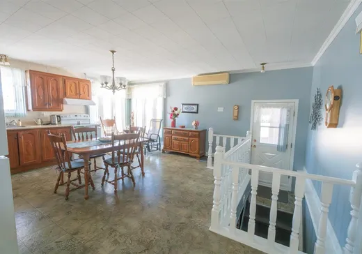 Maison à vendre - 6 Rue St-André, Sainte-Anne-de-Beaupré, G0A 3C0