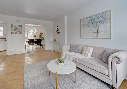 Maison à vendre - 8015 Rue Nehru, Brossard, J4Y 1Z2