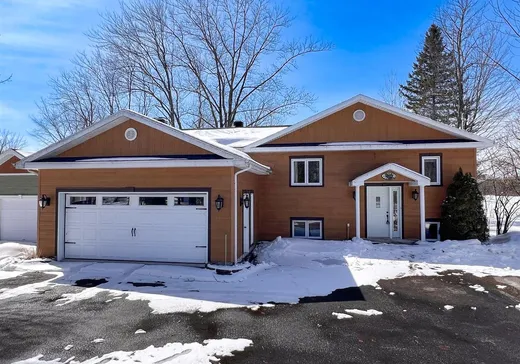 Bungalow à vendre - 834 Rue des Dorés, Ste-Marie-De-Blandford, G0X2W0