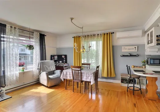 House for sale - 2015 Rue St-Calixte, Plessisville, G6L 1S1