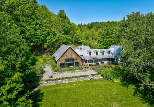 Maison à vendre - 340 Rue Hovey, Magog, J0B 2C0