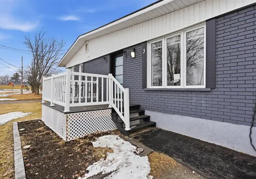 Maison à vendre - 3 Rue Boisvert, St-Francois-Du-Lac, J0G 1M0