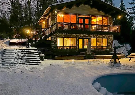 Maison à vendre - 3 Place d'Artois, Ste-Marguerite-Esterel, J0T 1E0