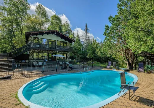 Maison à vendre - 3 Place d'Artois, Ste-Marguerite-Esterel, J0T 1E0