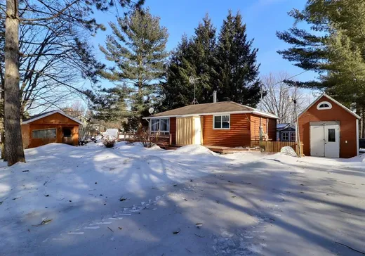 Bungalow for sale - 189 Rg St-Lazare, St-Apollinaire, G0S2E0
