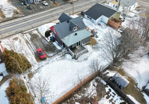 Maison à vendre - 241 Rue St-Joseph, Matane, G4W 1N5
