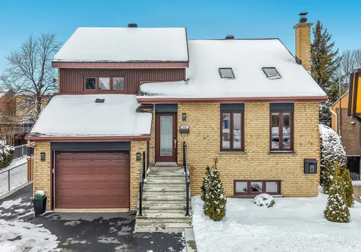 Maison à étages à vendre - 3050 Rue Joseph-Hardy, St-Hubert, J3Y8R2