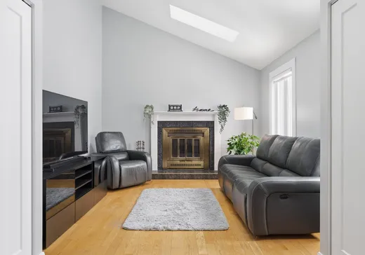 Maison à vendre - 3050 Rue Joseph-Hardy, St-Hubert, J3Y 8R2