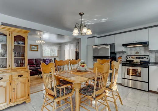 Maison à vendre - 354 Rue Jean, Saint-Colomban, J5K 1X8